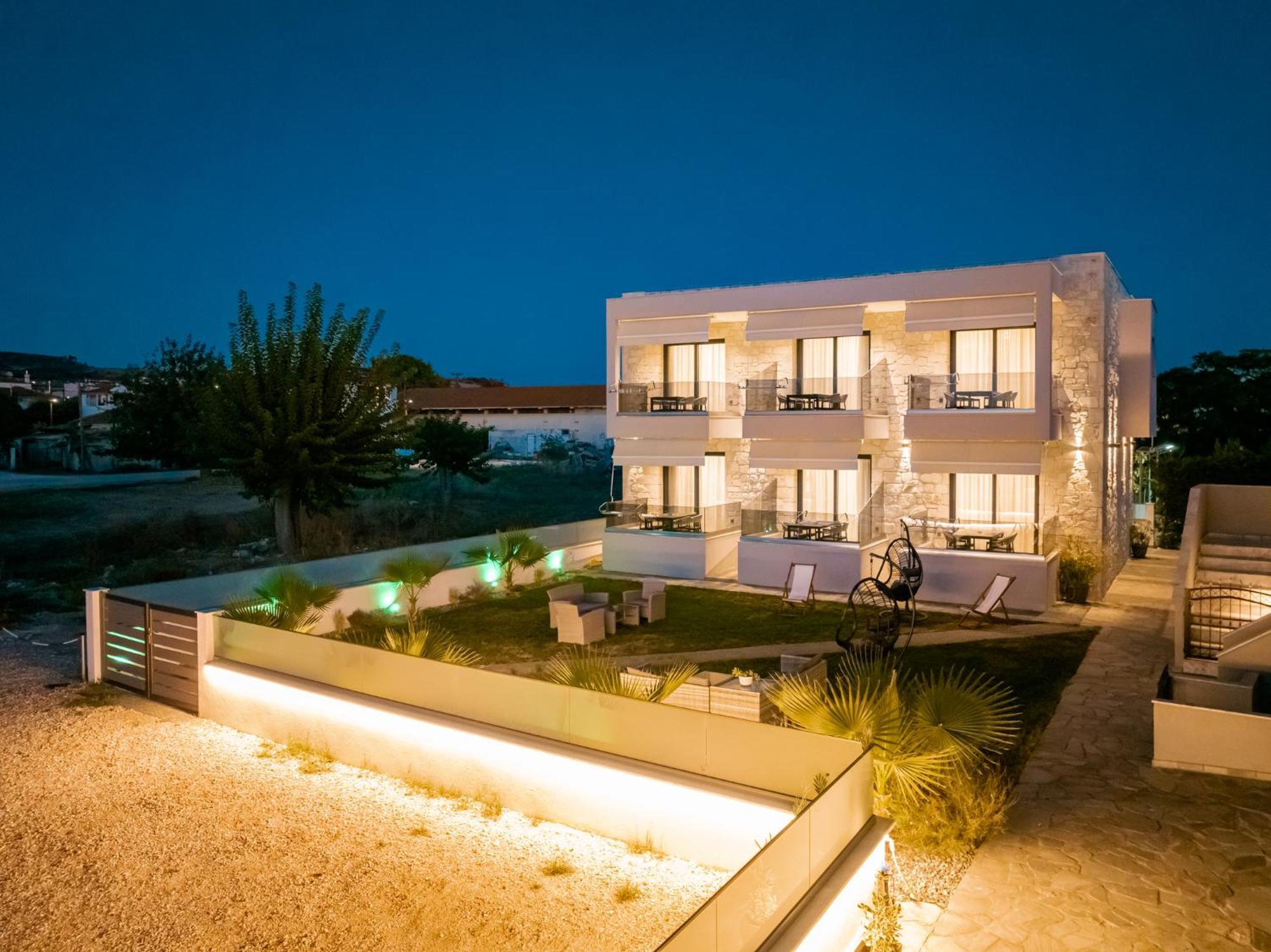 Antony's Luxury Nikiti (Sithonia)