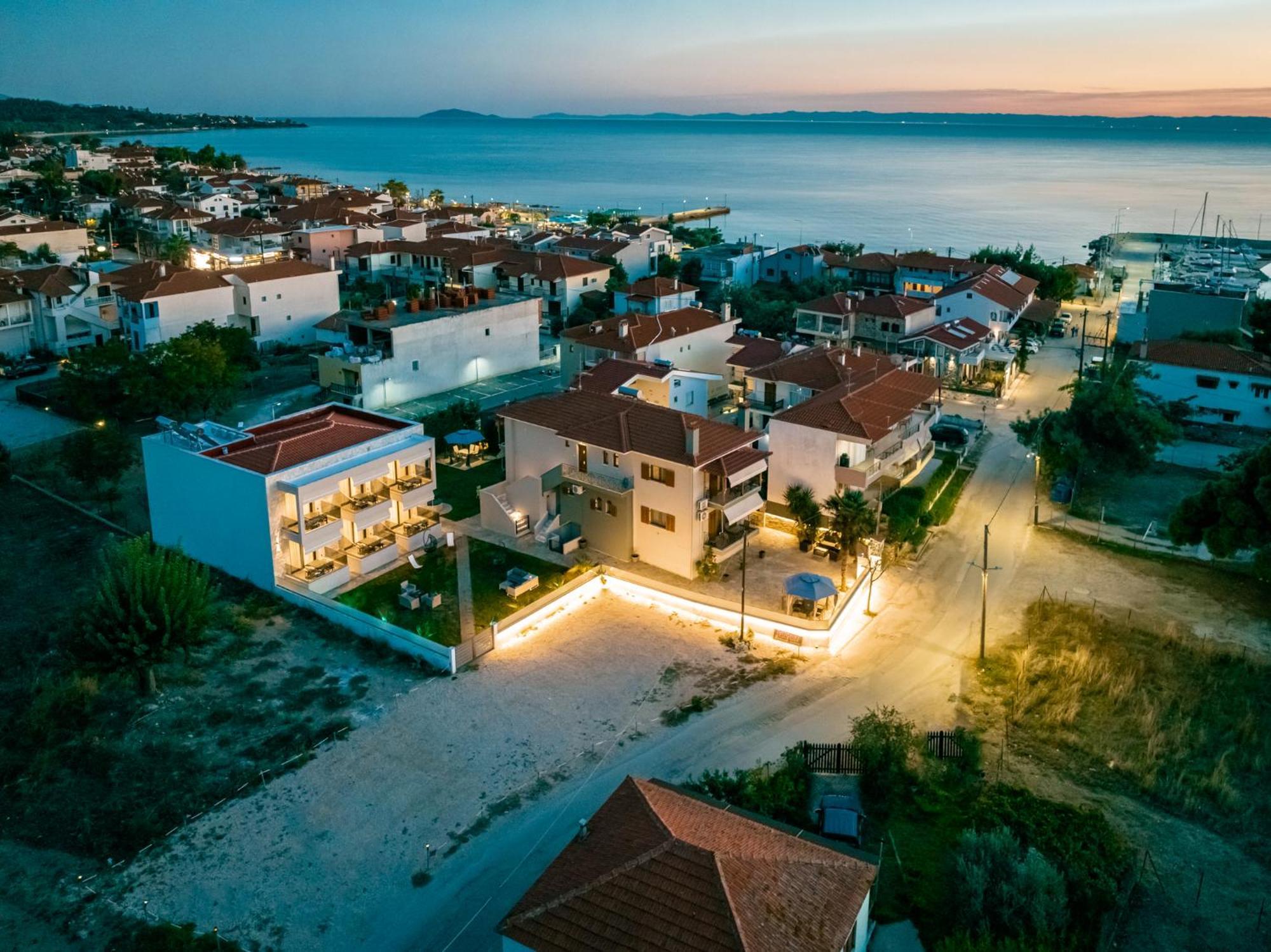Antony's Luxury Apartment Nikiti (Sithonia)