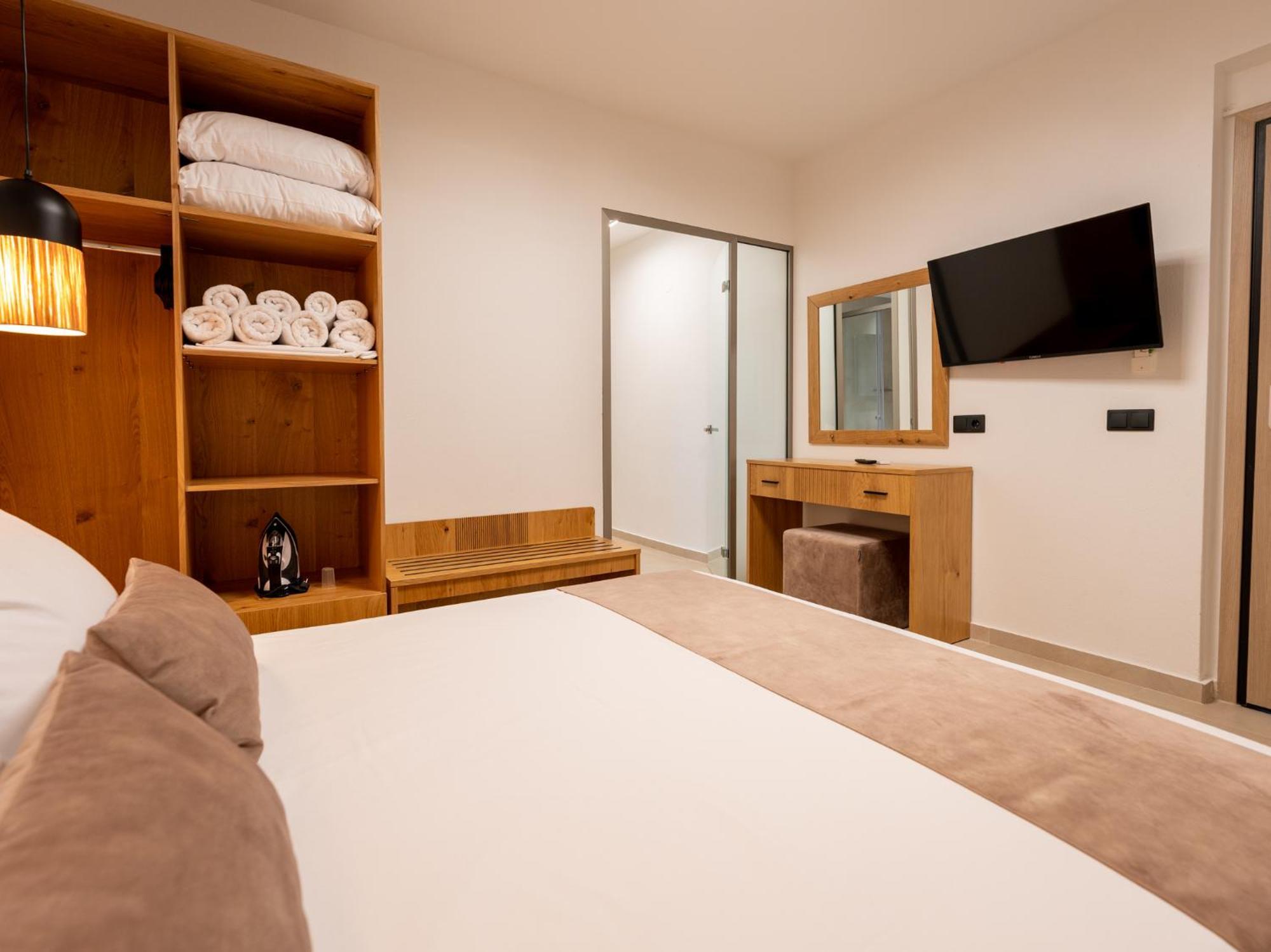 Antony's Luxury Nikiti (Sithonia)