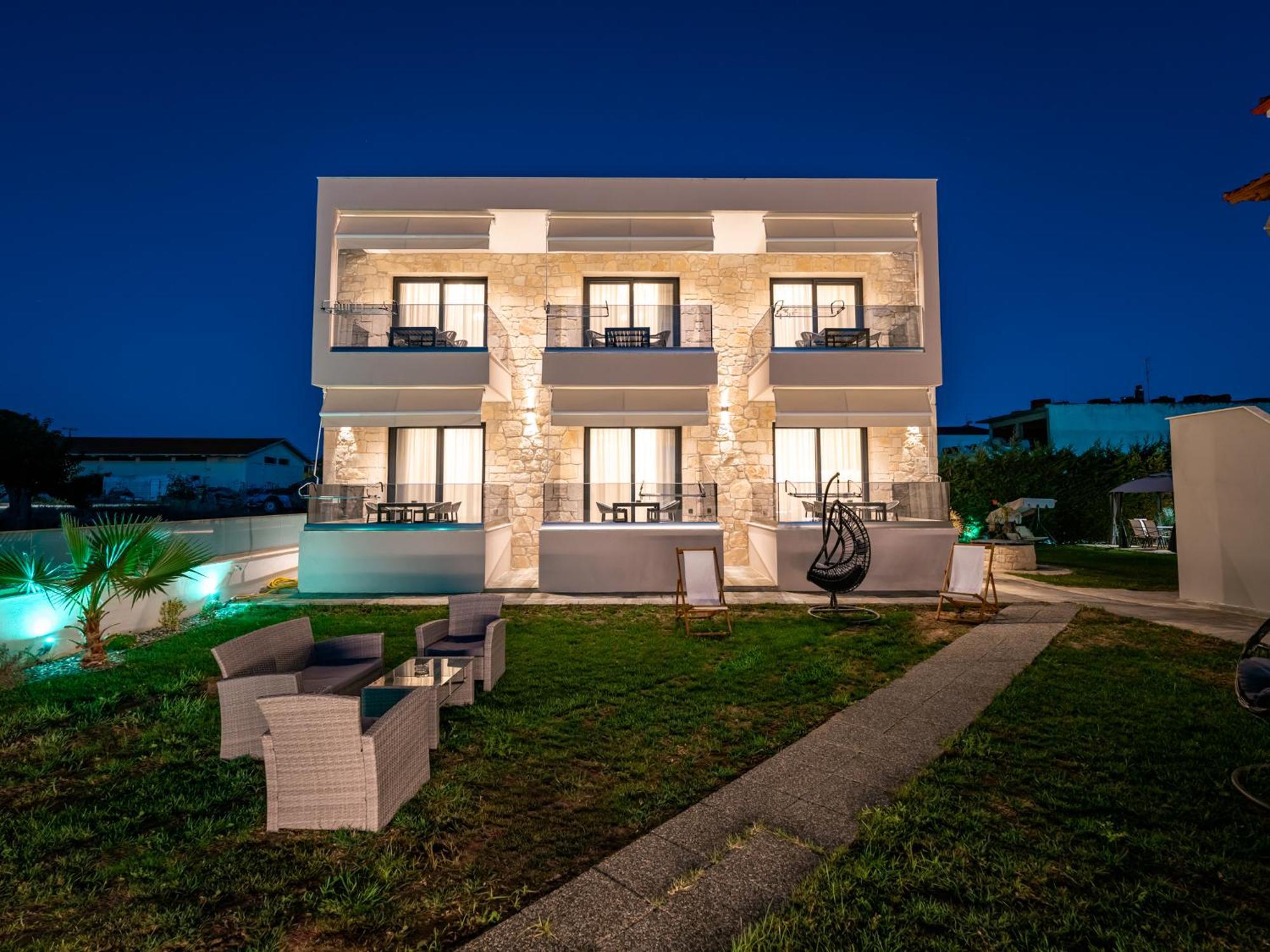 Antony's Luxury Nikiti (Sithonia)
